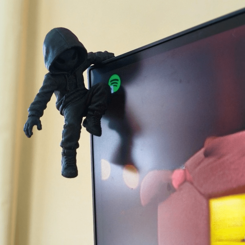 Patung Mini Alien Hoodie Climb - Retro Gaming Gadgets ulasan dan harga